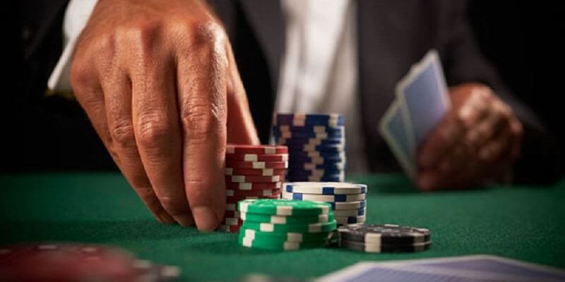 Tranh tố trước lượt khi bài Poker cách chơi Tranh tố trước lượt khi bài Poker cách chơi