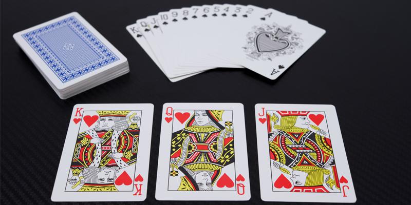 Những lý do nên mua bài Poker nhựa có thể bạn chưa biết