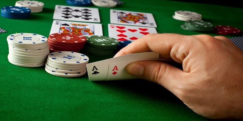 Tìm hiểu về bảng xếp hạng bài trong Poker