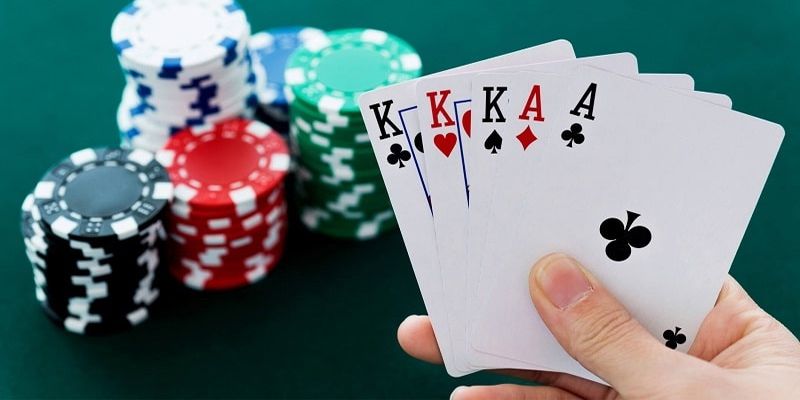 Cù lũ trong poker bài nào to nhất